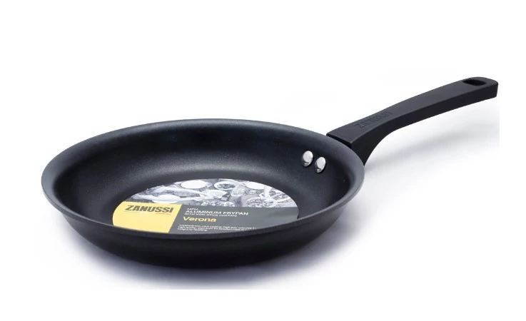 Zanussi ZCF43434CF Verona kerámia bevonatú serpenyő, 24 cm-es átmérő, 4.5 cm magas